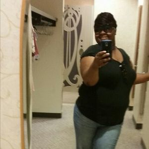 Meet your Posher, Shonyell